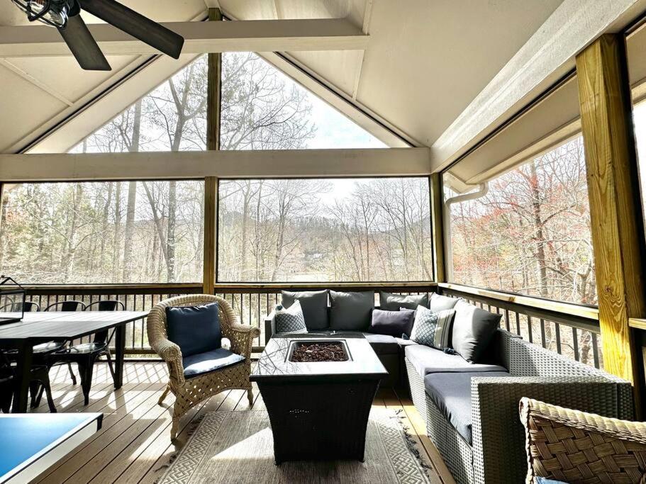The Cove Retreat- Hot Tub/Screened Porch/Game Room レイク・ルーア エクステリア 写真