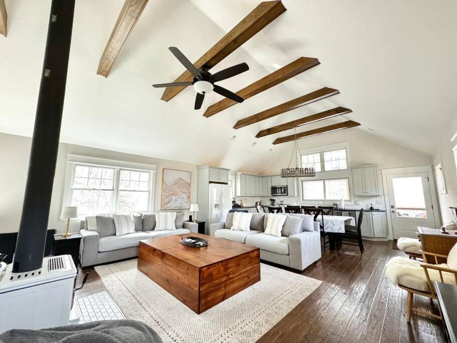 The Cove Retreat- Hot Tub/Screened Porch/Game Room レイク・ルーア エクステリア 写真