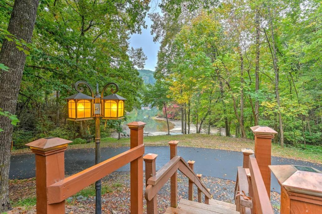 The Cove Retreat- Hot Tub/Screened Porch/Game Room レイク・ルーア エクステリア 写真